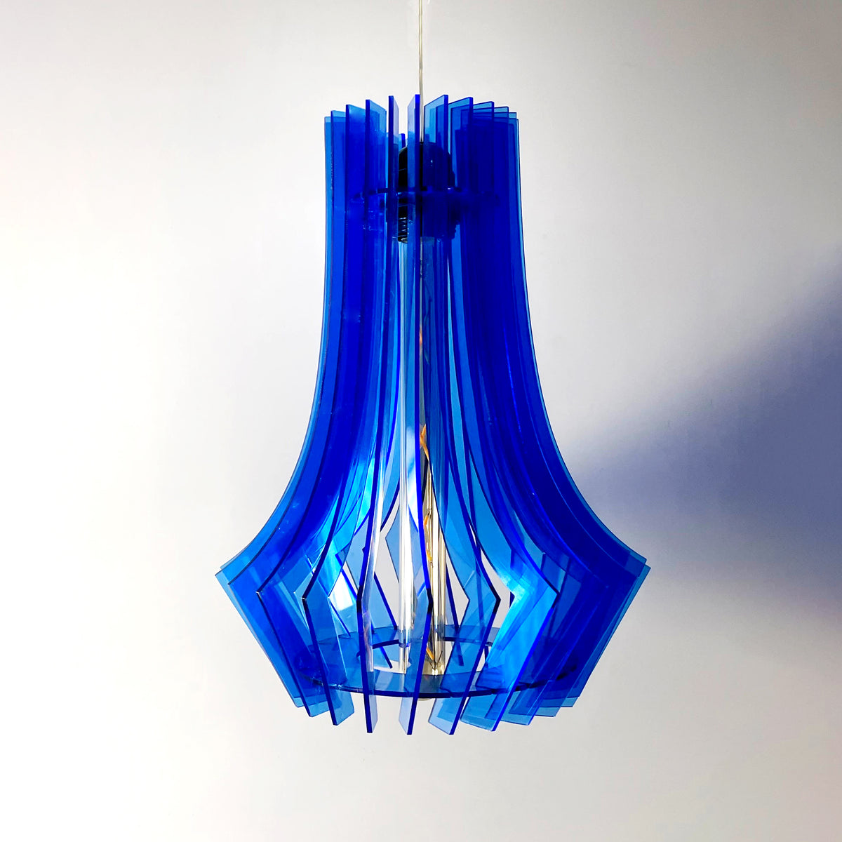 Aurevon Lamp – Premium & Elegant